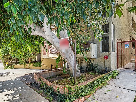 3rd image of 11661 Goshen Ave APT 104