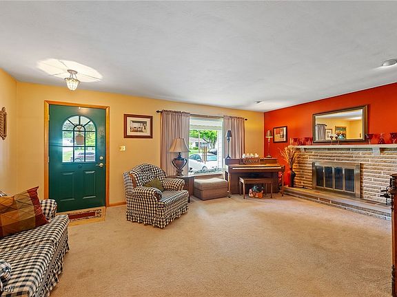 4th image of 3456 Briarwood Ln
