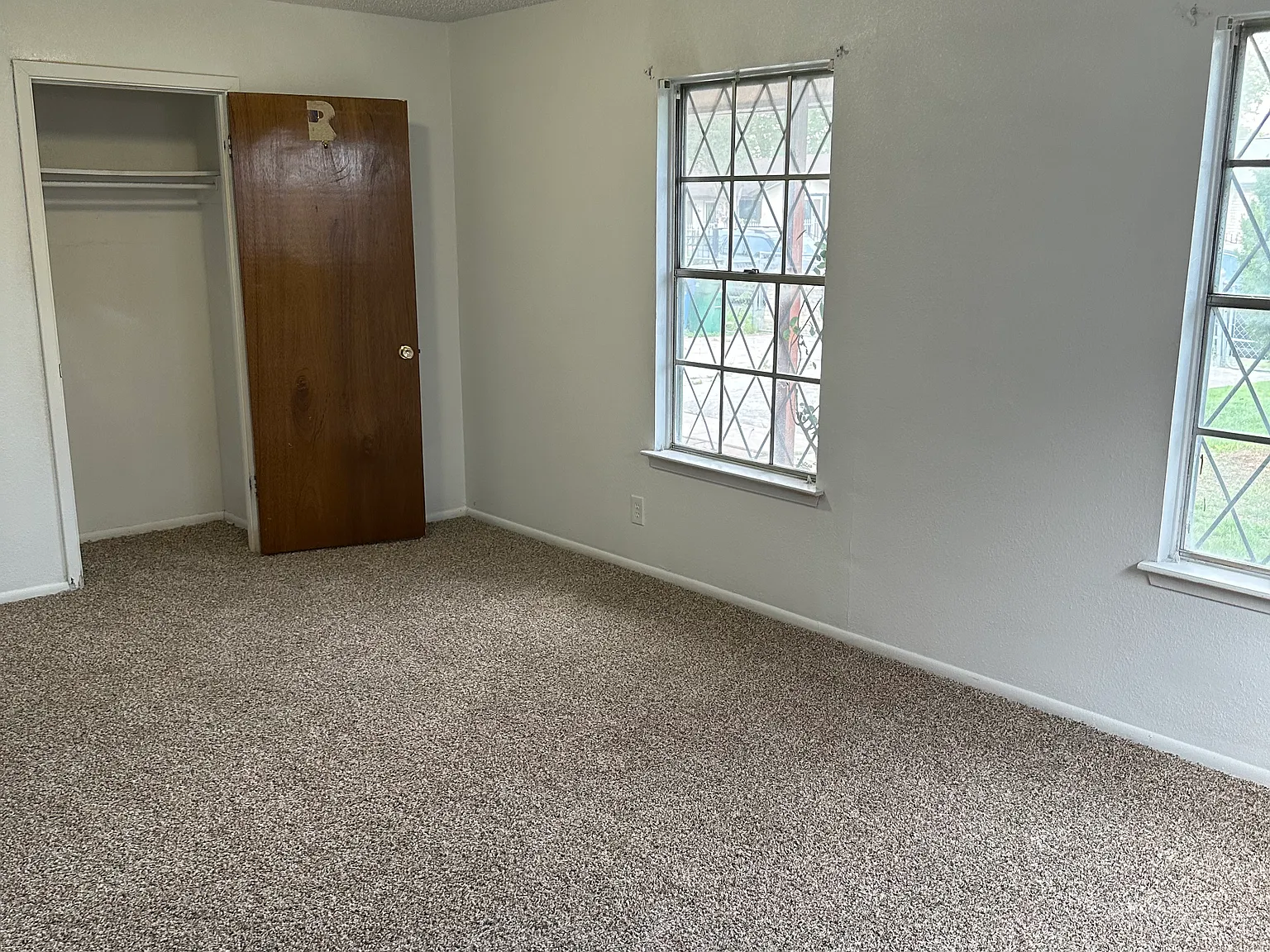 3 bed, 1.5 bath, 1574 sqft, $1,495 — Photo 4