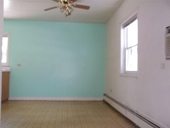 4th image of 6994 Broadway