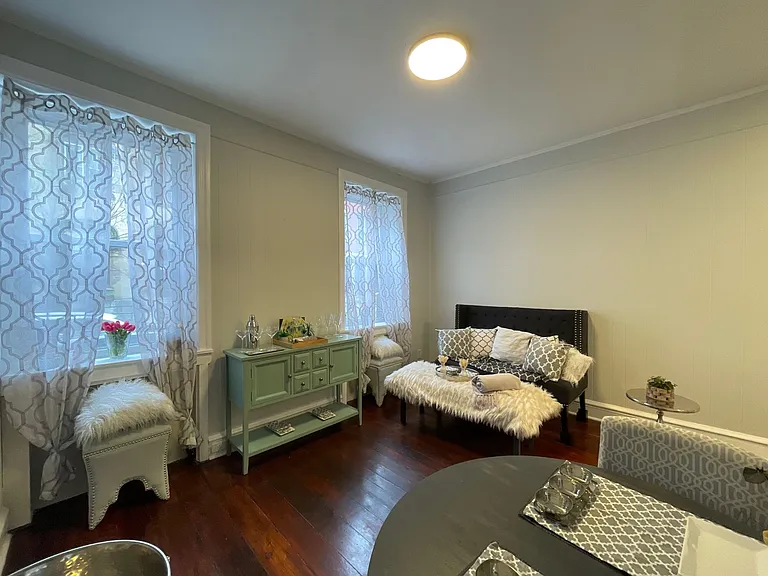 1127 Spruce - McCarthy — Photo 3