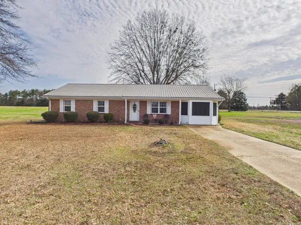 24 Lacy Rd, Columbus, MS 39702