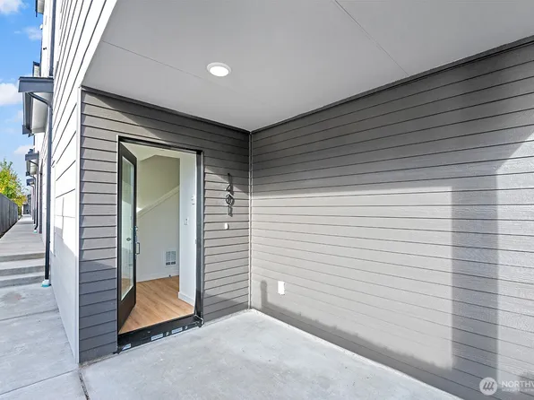 1401 SW 111th Lane, Seattle, WA 98146