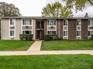 1800 Light Rd #39FC2CBDB, Oswego, IL 60543