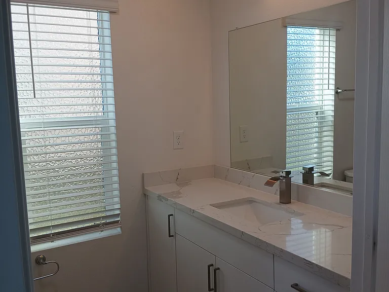 Orchard Park Apartment — Photo 32