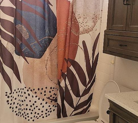 restroom, with tub