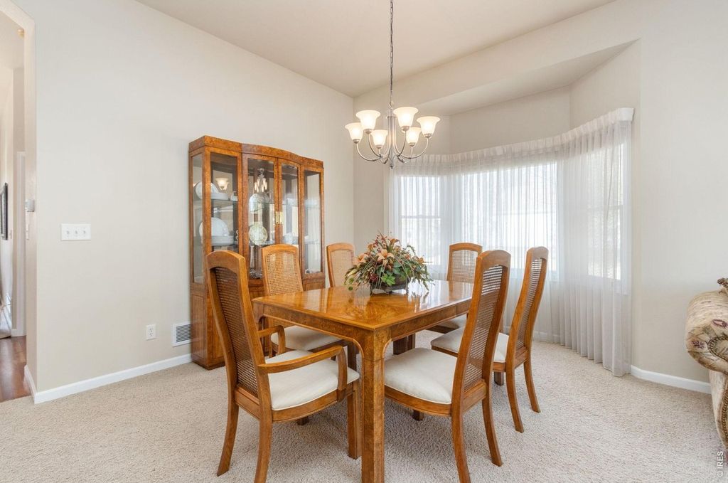 5194 Torrey Pines Ct