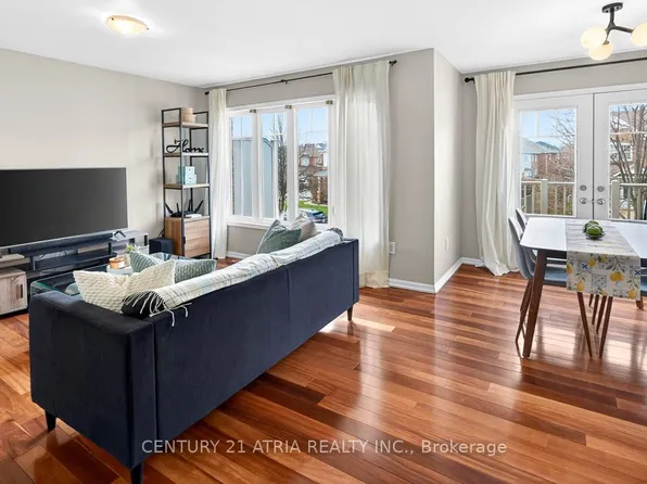 18 Cossey Ln, Whitchurch Stouffville, ON L4A 0R1