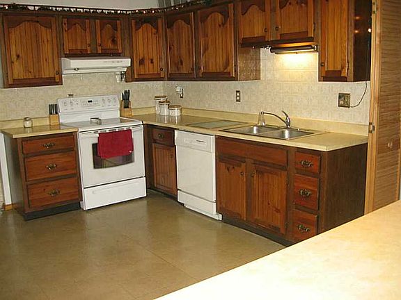 2nd image of 6021 Imperial Hills Dr