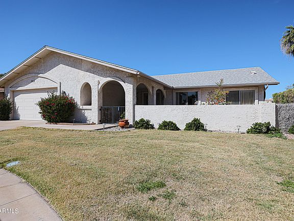 3rd image of 613 Leisure World