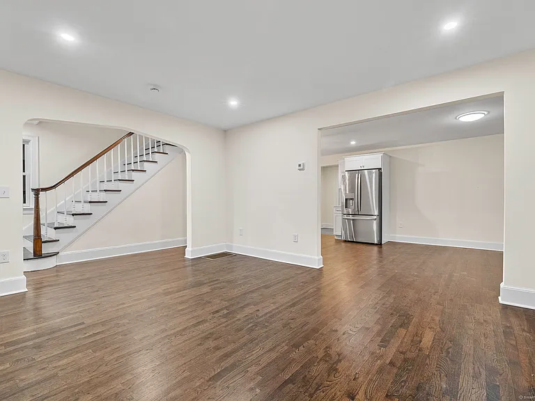 46 Puritan Ln — Photo 5