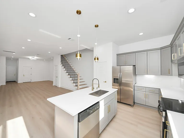 8601 Amadwe St #B — Photo 13