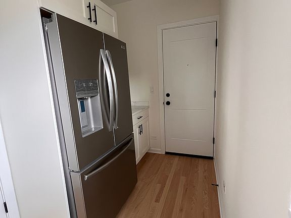 5th image of 1440 W Waveland Ave #2