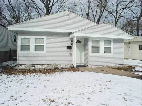 117 Monica Dr photo 1
