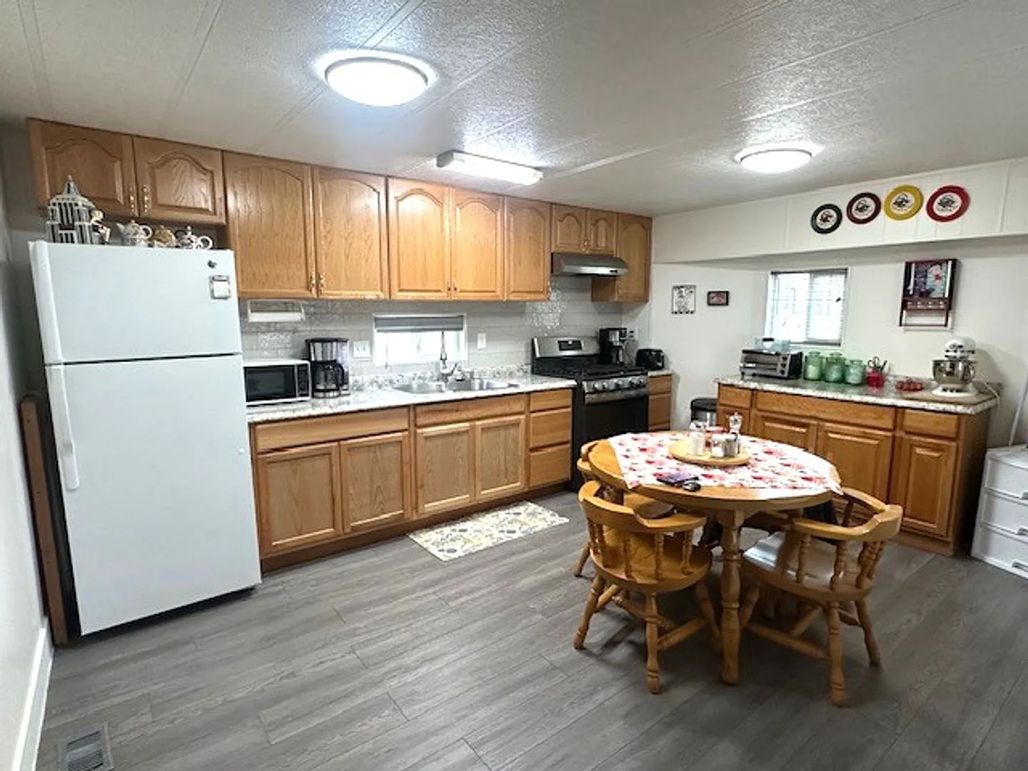 Well maintained single wide in Elko — Photo 3