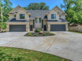 613 Pecan Ave #A, Round Rock, TX 78664