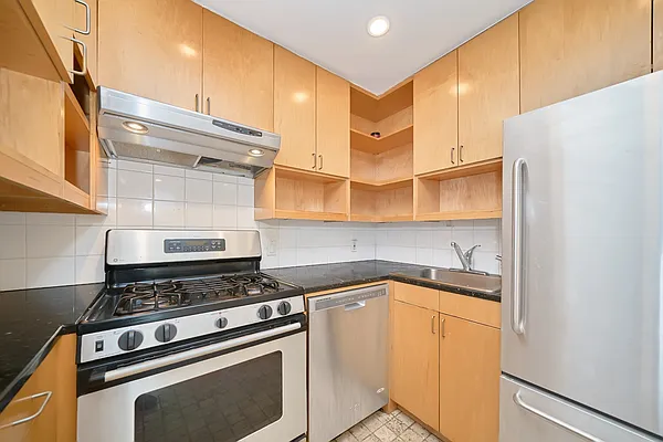 Rented by Living New York | media 8