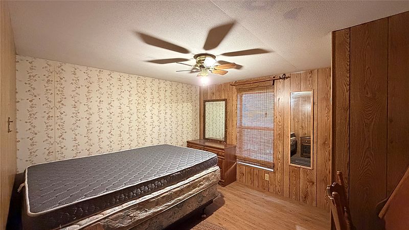 5th image of 747 Sauer Road