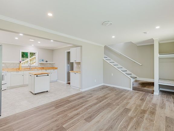 4th image of 214 Habitat St