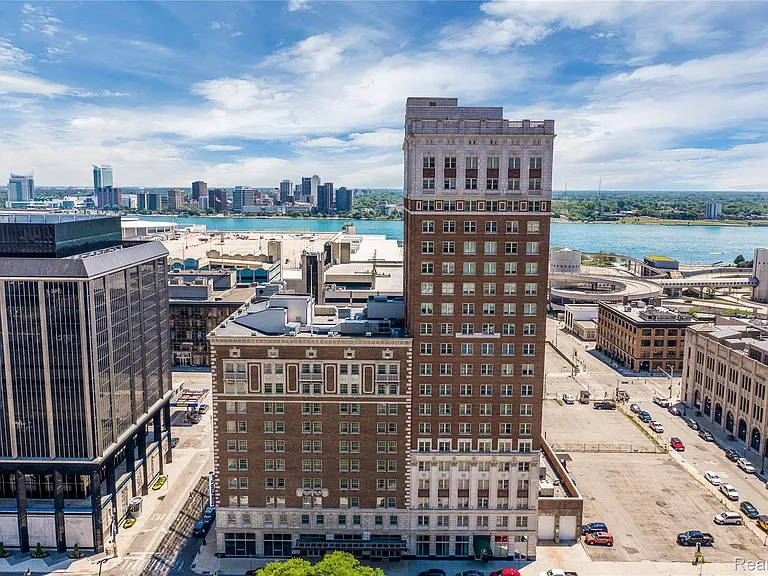 525 W Lafayette Blvd #21B — Photo 33