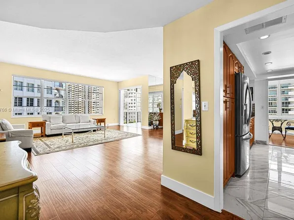 5640 Collins Ave #8B, Miami Beach, FL 33140