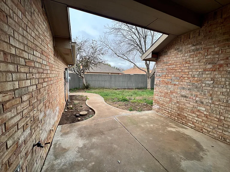 5506 Sterling Ct — Photo 18