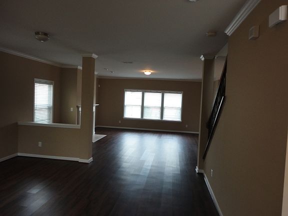 3rd image of 107 Richland Ln