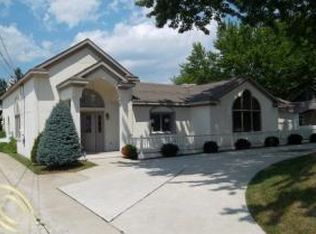 2267 E Long Lake Rd, Troy, MI 48085