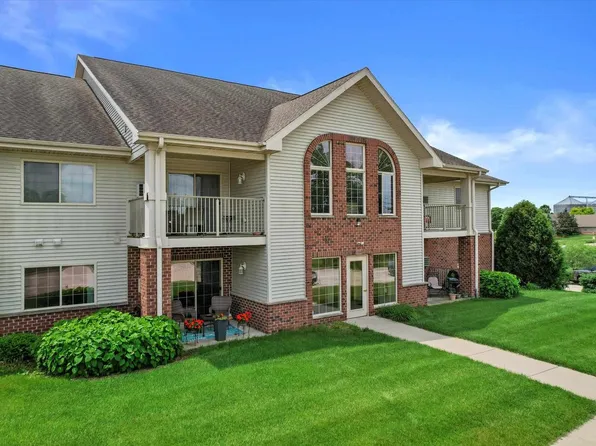 W1064 Marietta Avenue #205, Ixonia, WI 53036