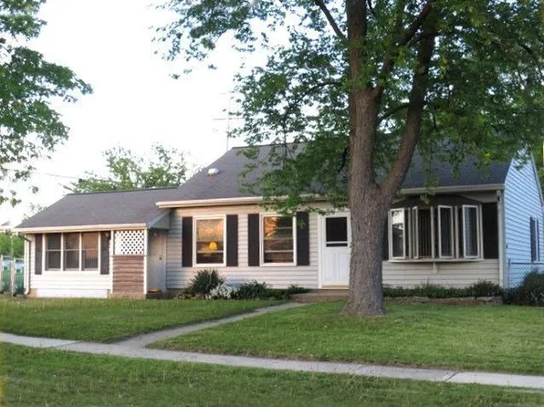 645 Lynn Ave, Romeoville, IL 60446