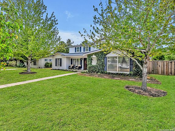 3rd image of 502 CALUMET PL