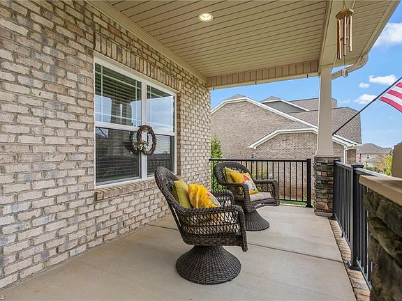 4th image of 8104 NW Meadows Dr