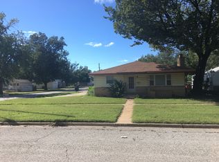 601 N 8th Ave, Fairview, OK 73737