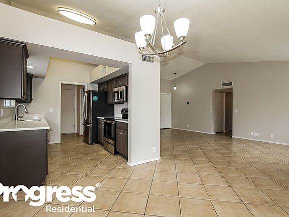 5th image of 8909 W Butler Dr