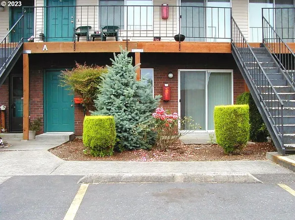 8208 NE 13th Ave #2, Vancouver, WA 98665