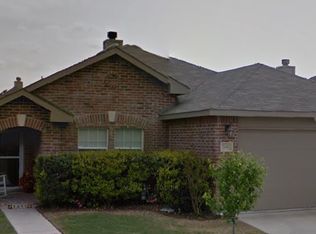 7045 Derbyshire Dr, Fort Worth, TX 76137