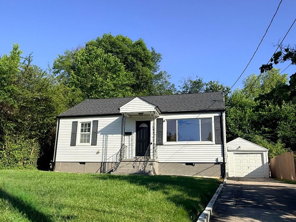 1st image of 1040 Ashwood Pl