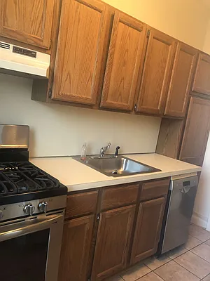 Sold by Mitra Hakimi Realty Group, LLC | media 17