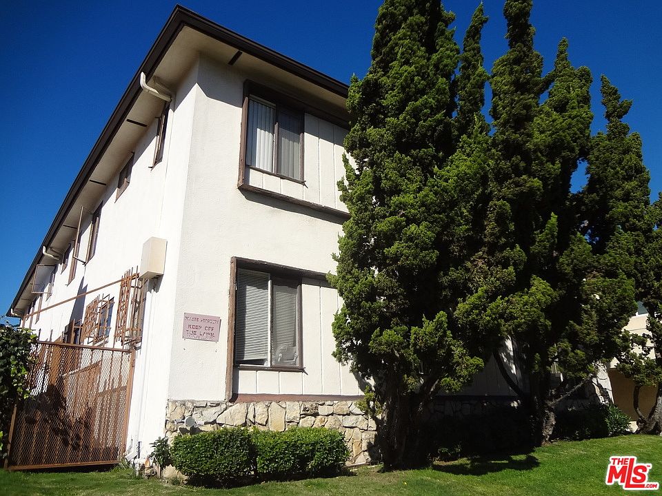 2nd image of 823 S Orange Grove Ave