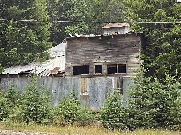 3rd image of 12941 Yaak River Rd