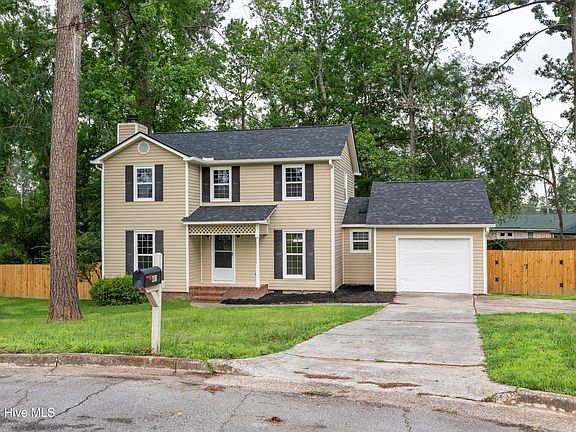 3rd image of 481 Pheasant Run Drive