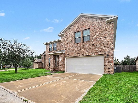 2nd image of 13211 Barrington Oaks Cir