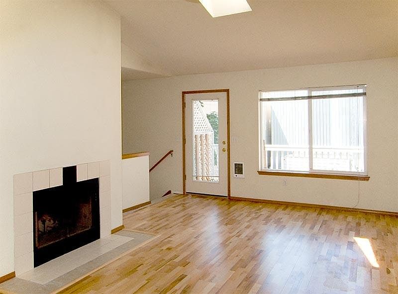 High Ceilings - Skylights - Fireplace in LR
