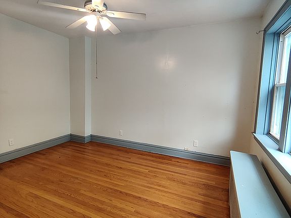 2nd image of 832 N Mozart St #2