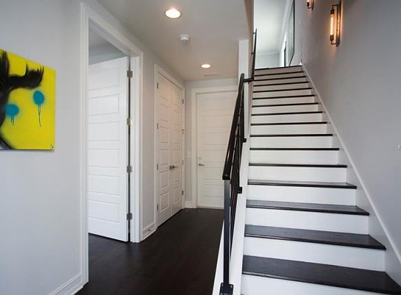 3rd image of 212 S Audubon Ave