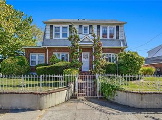 13705 230th St, Springfield Gardens, NY 11413
