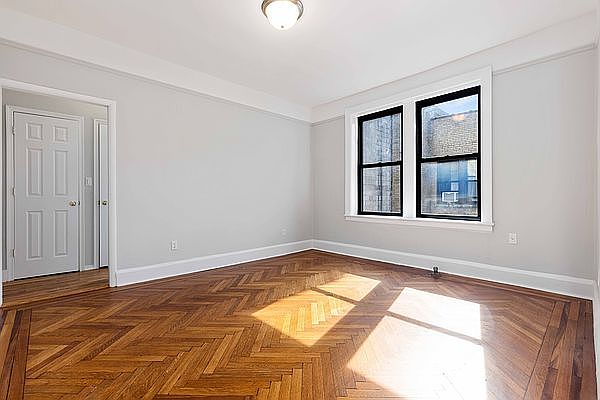 1st image of 225 W 12th St APT 4e
