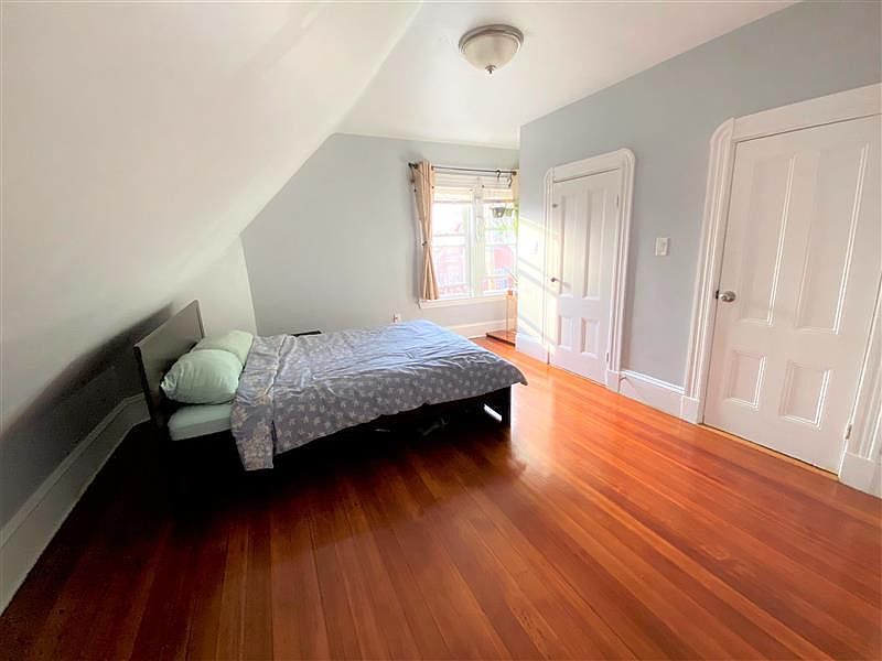 1st image of 107 Belmont St #33