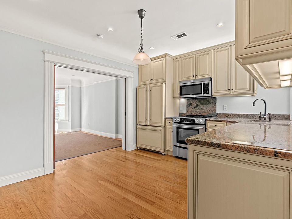 1st image of 1038 Pine St #A