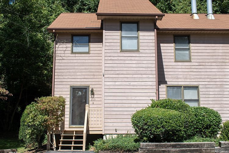 1st image of 215 Windridge Colo #215